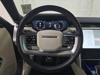 2025 Land Rover Range Rover P550e SE