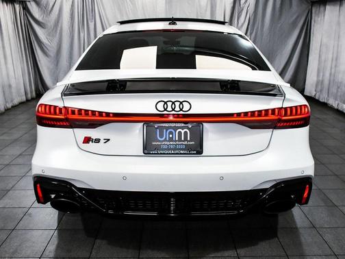 2021 Audi RS 7 4.0T