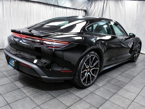 2025 Porsche Taycan Base