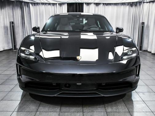 2025 Porsche Taycan Base