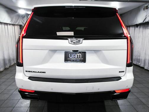 2023 Cadillac Escalade Sport