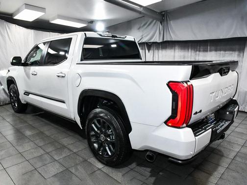 2024 Toyota Tundra Hybrid Platinum