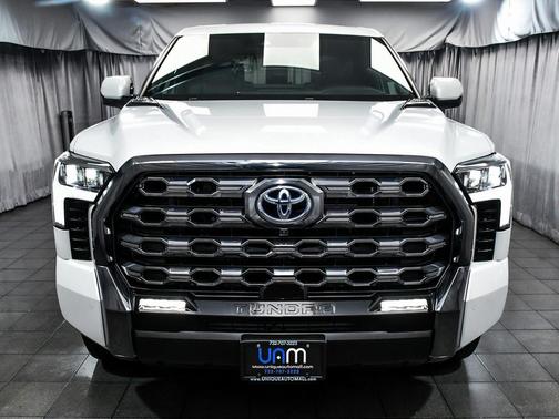 2024 Toyota Tundra Hybrid Platinum