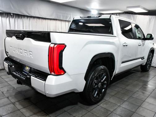 2024 Toyota Tundra Hybrid Platinum