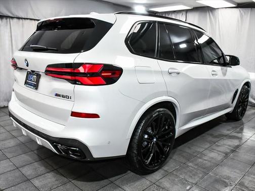 2024 BMW X5 M60i