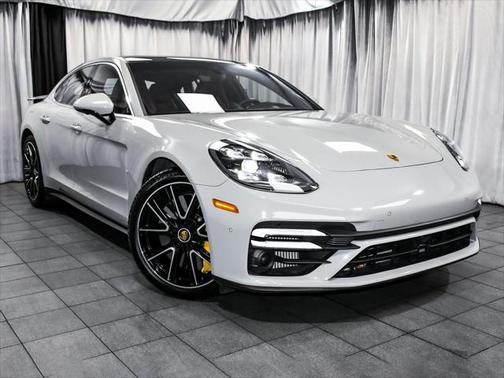 2022 Porsche Panamera Turbo S