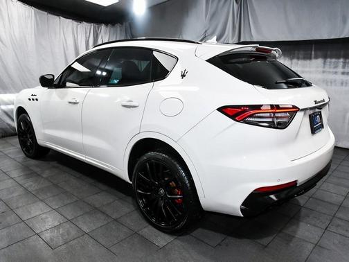 2022 Maserati Levante Modena