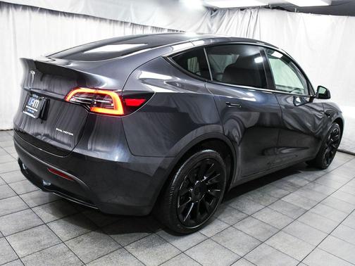 2025 Tesla Model Y Long Range Dual Motor All-Wheel Drive