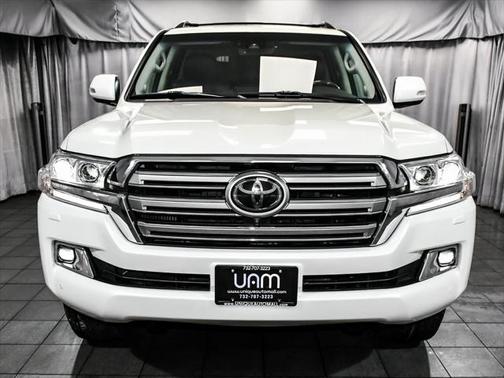 2021 Toyota Land Cruiser Base