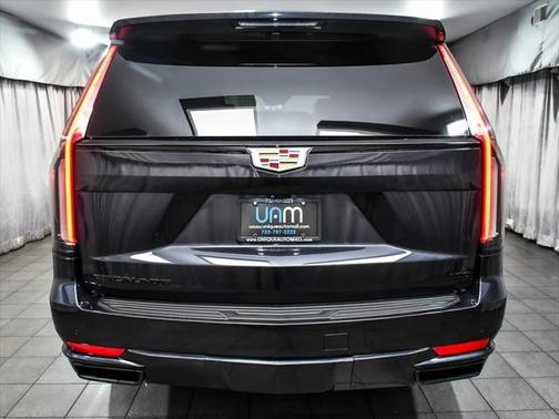 2022 Cadillac Escalade Sport