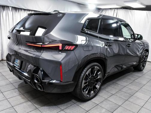 2023 BMW XM Base