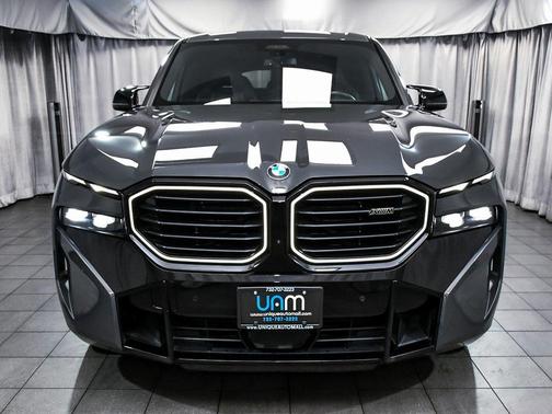 2023 BMW XM Base