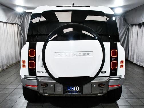 Fuji White 2023 Land Rover Defender 110 S