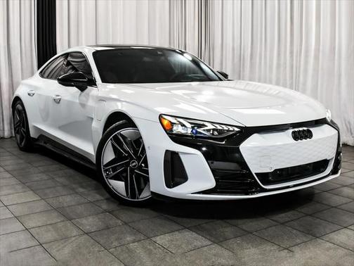 2023 Audi RS e-tron GT Base