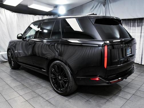 2023 Land Rover Range Rover P530 SE