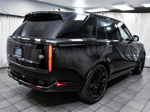2023 Land Rover Range Rover P530 SE