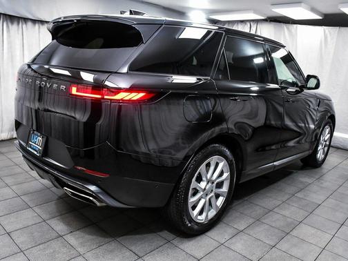 2024 Land Rover Range Rover Sport P360 SE