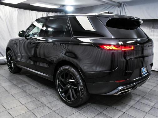 2024 Land Rover Range Rover Sport P360 SE