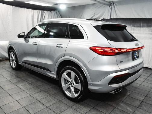 2025 Audi Q5 Premium Plus