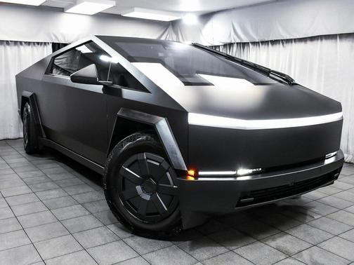 2025 Tesla Cybertruck Cyberbeast