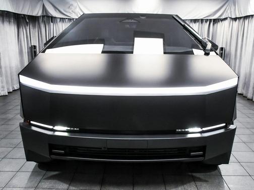 2025 Tesla Cybertruck Cyberbeast