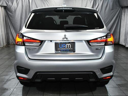 Alloy Silver Metallic 2025 Mitsubishi Outlander Sport 2.0 LE