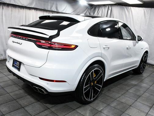 2023 Porsche Cayenne Cayenne Turbo S E-Hybrid