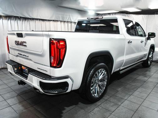 White Frost 2022 GMC Sierra 1500 Limited Denali