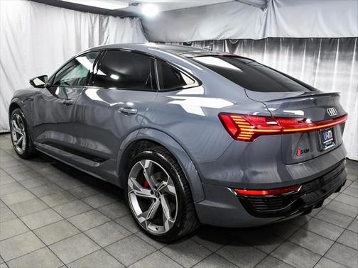 2024 Audi SQ8 e-tron Sportback Prestige