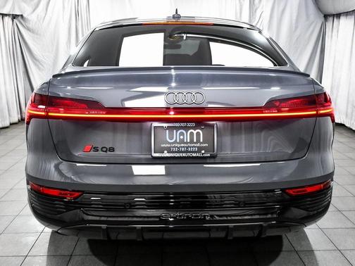 2024 Audi SQ8 e-tron Sportback Prestige