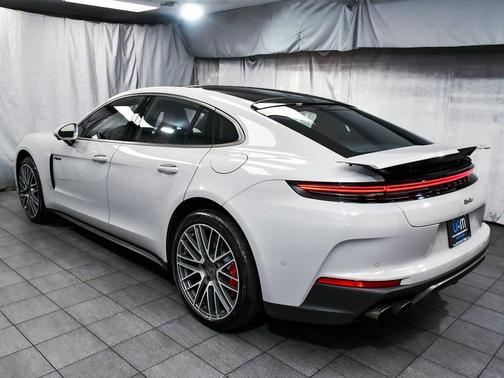 2025 Porsche Panamera Panamera Turbo E-Hybrid