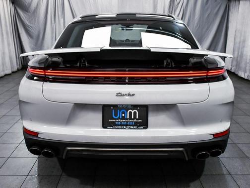 2025 Porsche Panamera Panamera Turbo E-Hybrid