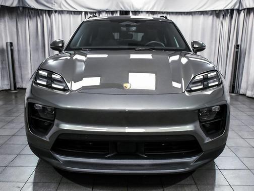 2025 Porsche Macan Macan Electric 4