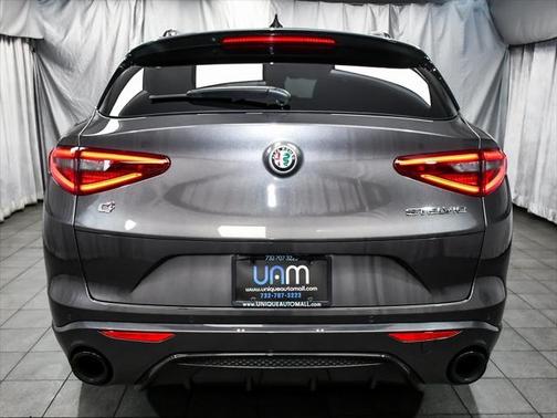 2022 Alfa Romeo Stelvio Veloce
