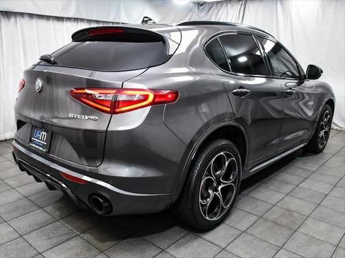 2022 Alfa Romeo Stelvio Veloce