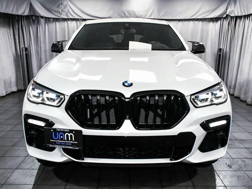 2021 BMW X6 M50i