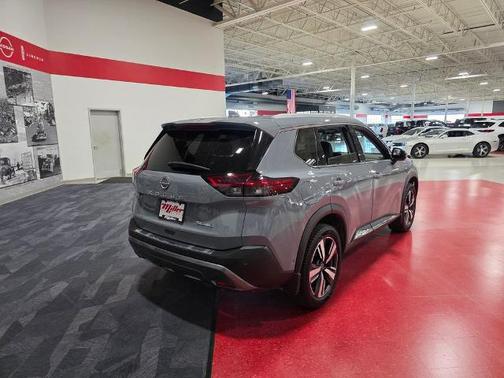 Boulder Gray Pearl 2023 Nissan Rogue SL