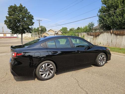 Crystal Black Silica 2025 Subaru Legacy Limited