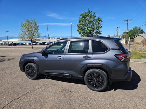 Magnetite Gray Metallic 2026 Subaru Forester Sport