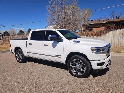 Ivory White Tri-Coat Pearlcoat 2021 RAM 1500 Limited