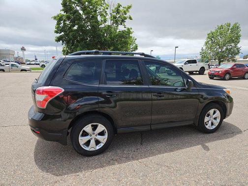 Crystal Black Silica 2015 Subaru Forester 2.5i
