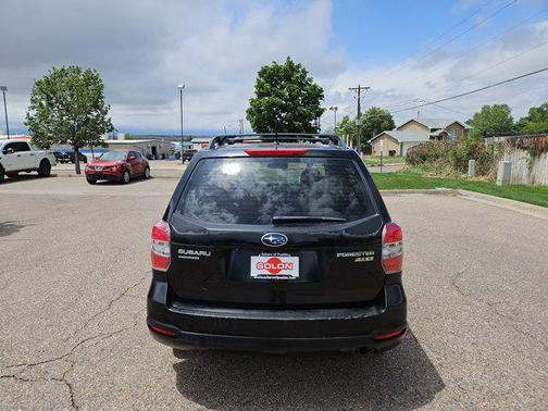 Crystal Black Silica 2015 Subaru Forester 2.5i