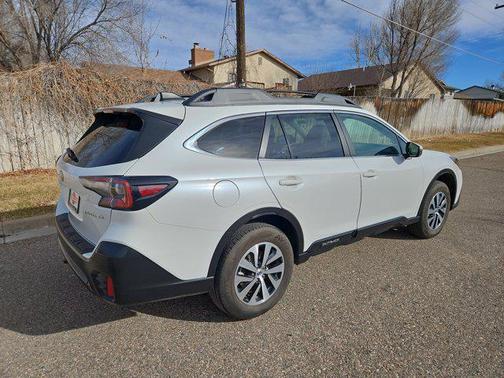 2022 Subaru Outback Premium