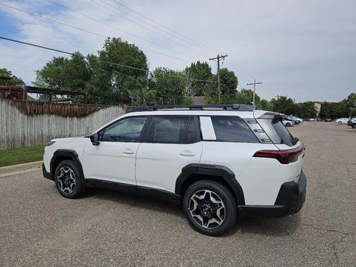 Crystal White Pearl 2026 Subaru Outback Touring