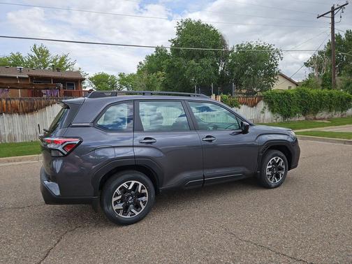 Magnetite Gray Metallic 2026 Subaru Forester Base