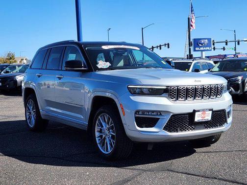 2022 Jeep Grand Cherokee Summit
