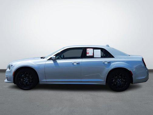 2023 Chrysler 300 Touring