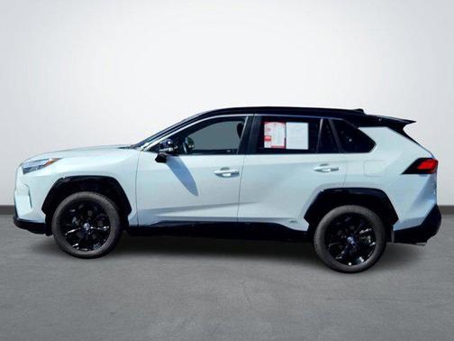 2024 Toyota RAV4 Hybrid SE