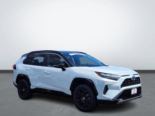 2024 Toyota RAV4 Hybrid SE