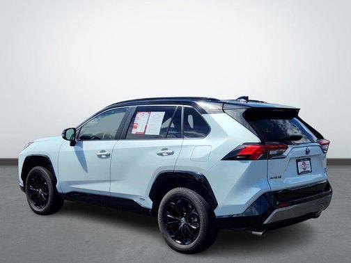 2024 Toyota RAV4 Hybrid SE